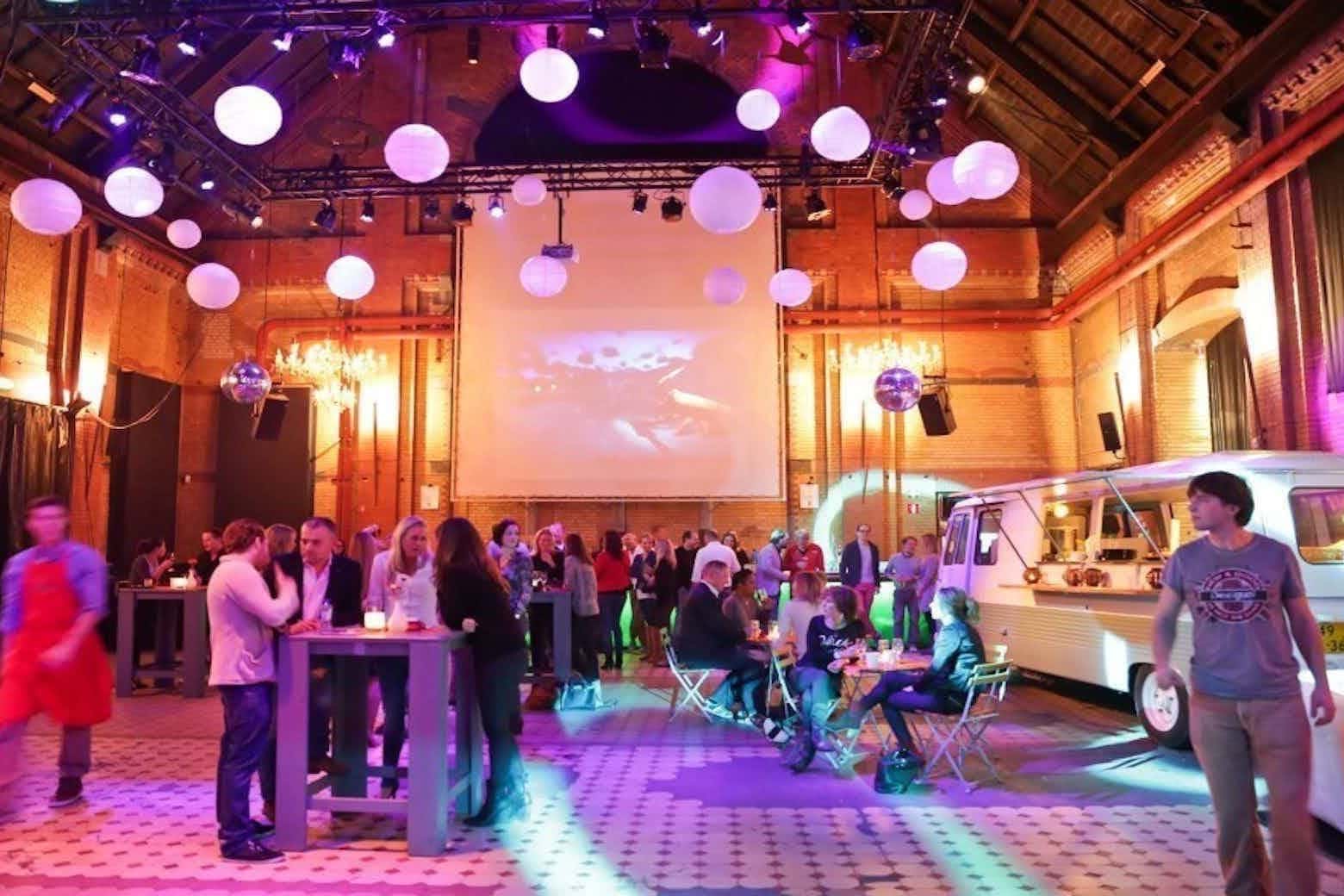 Turbinehal, Oliehuis & Accukamer 7