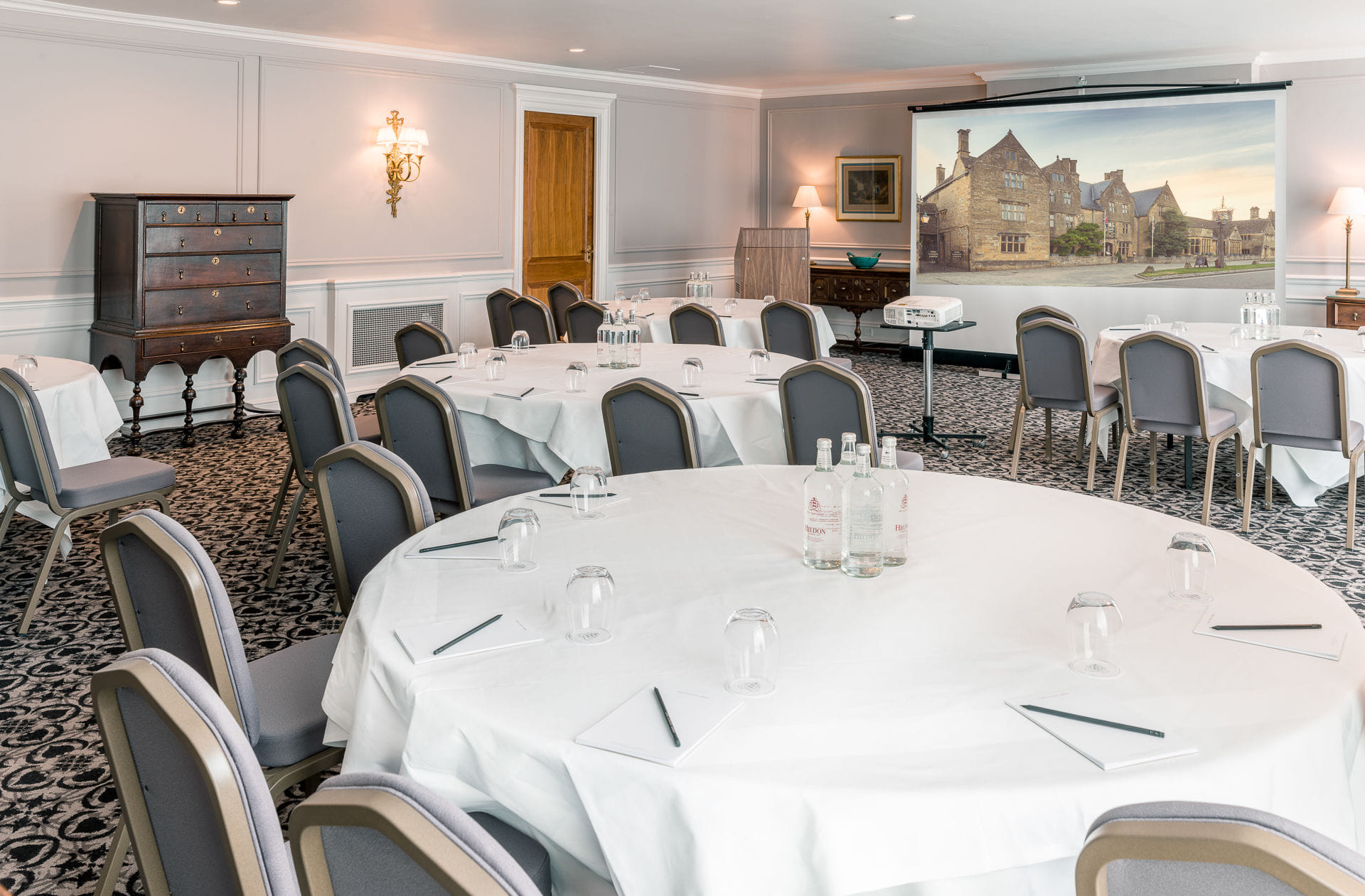 The Edinburgh Room 8