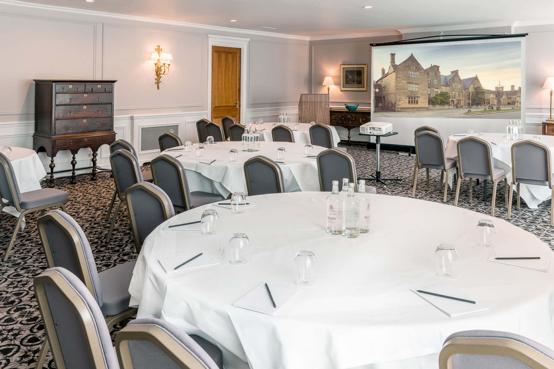 The Edinburgh Room 8