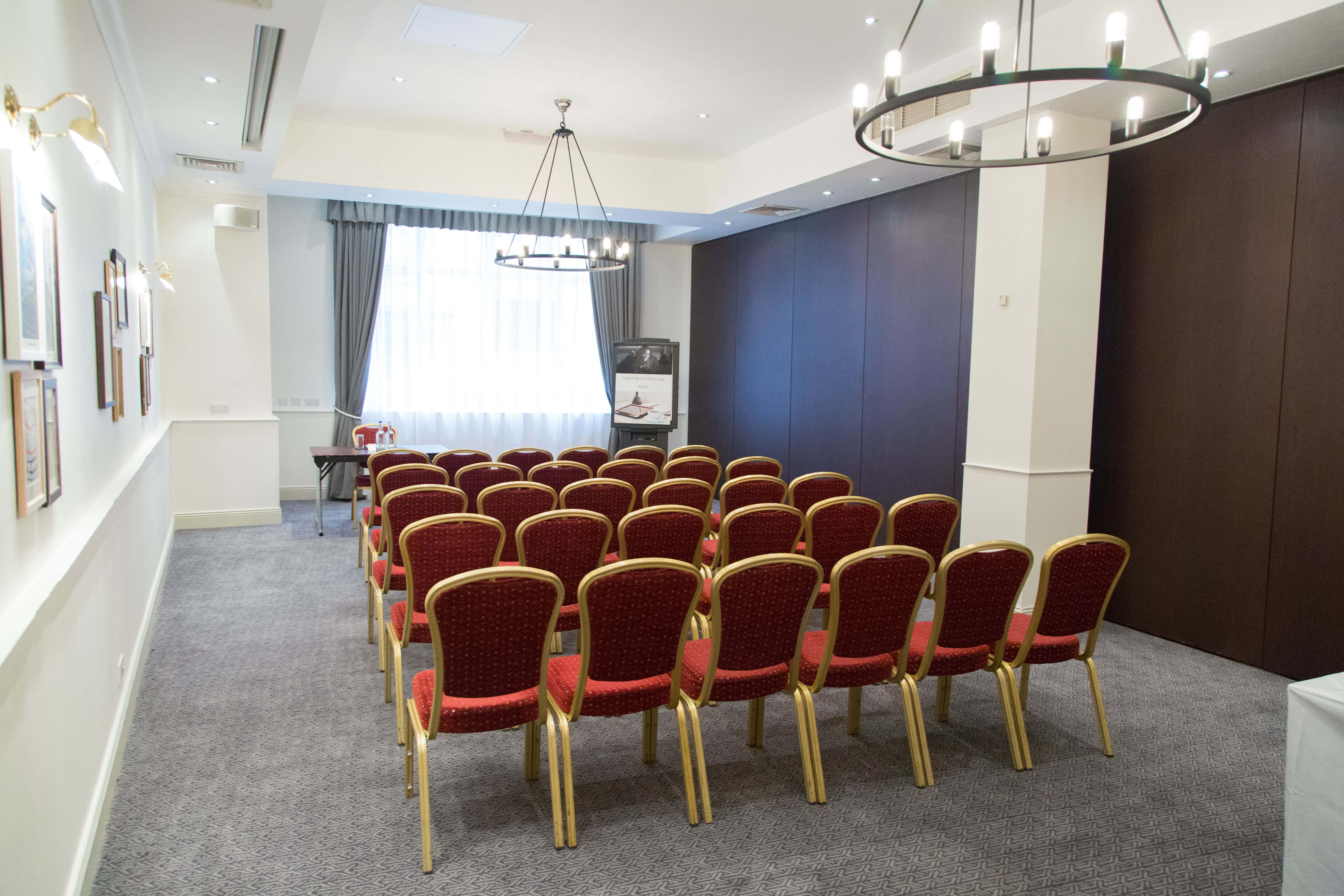 Duchess Suite Small 2