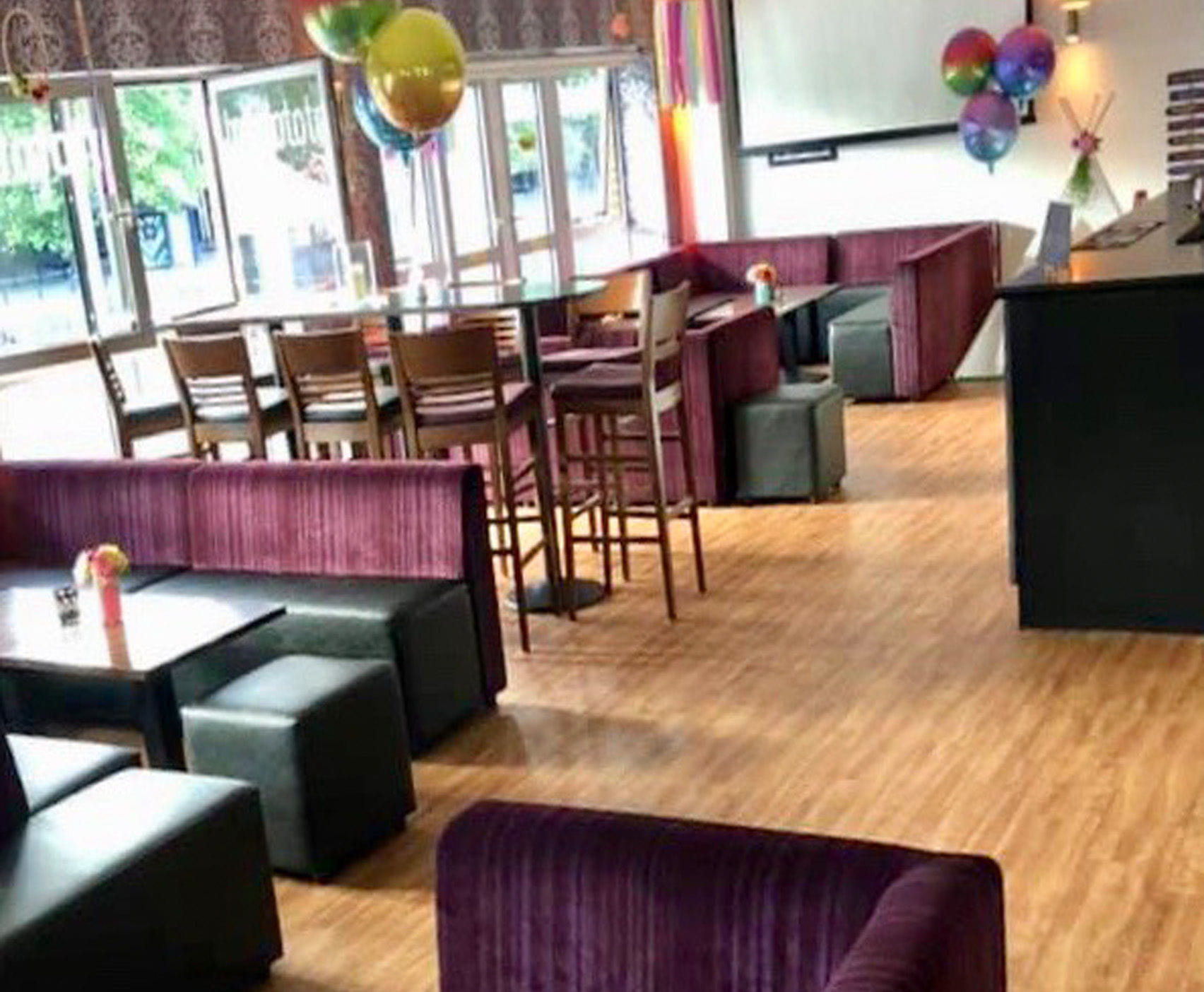 Private Lounge Bar & Gated Roof Terrace 9