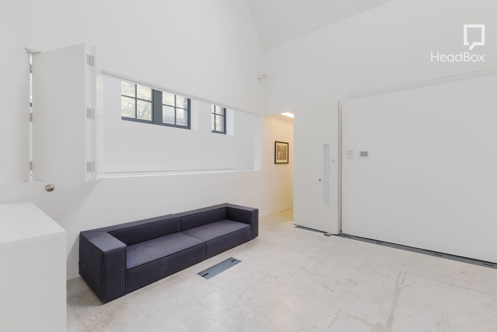 Evening Hire, Studio 2 4