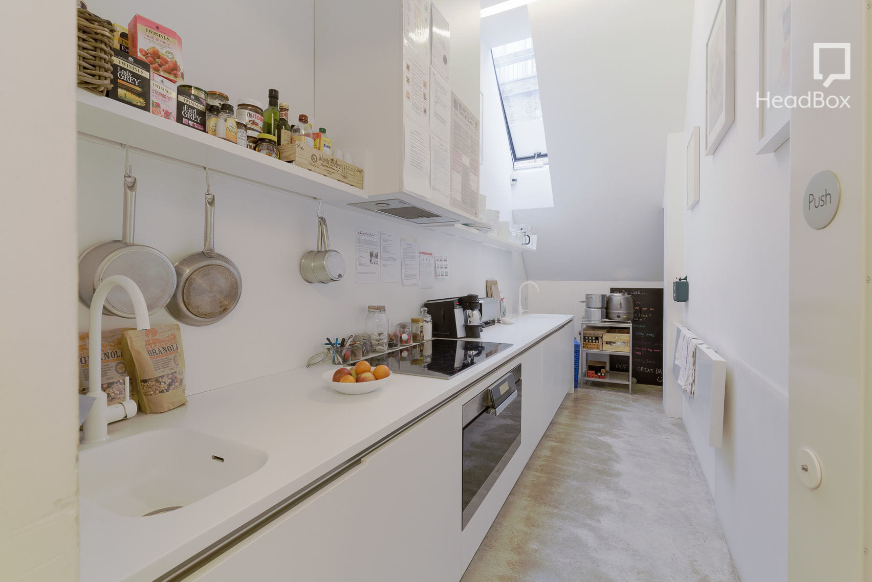 Evening Hire, Studio 2 7