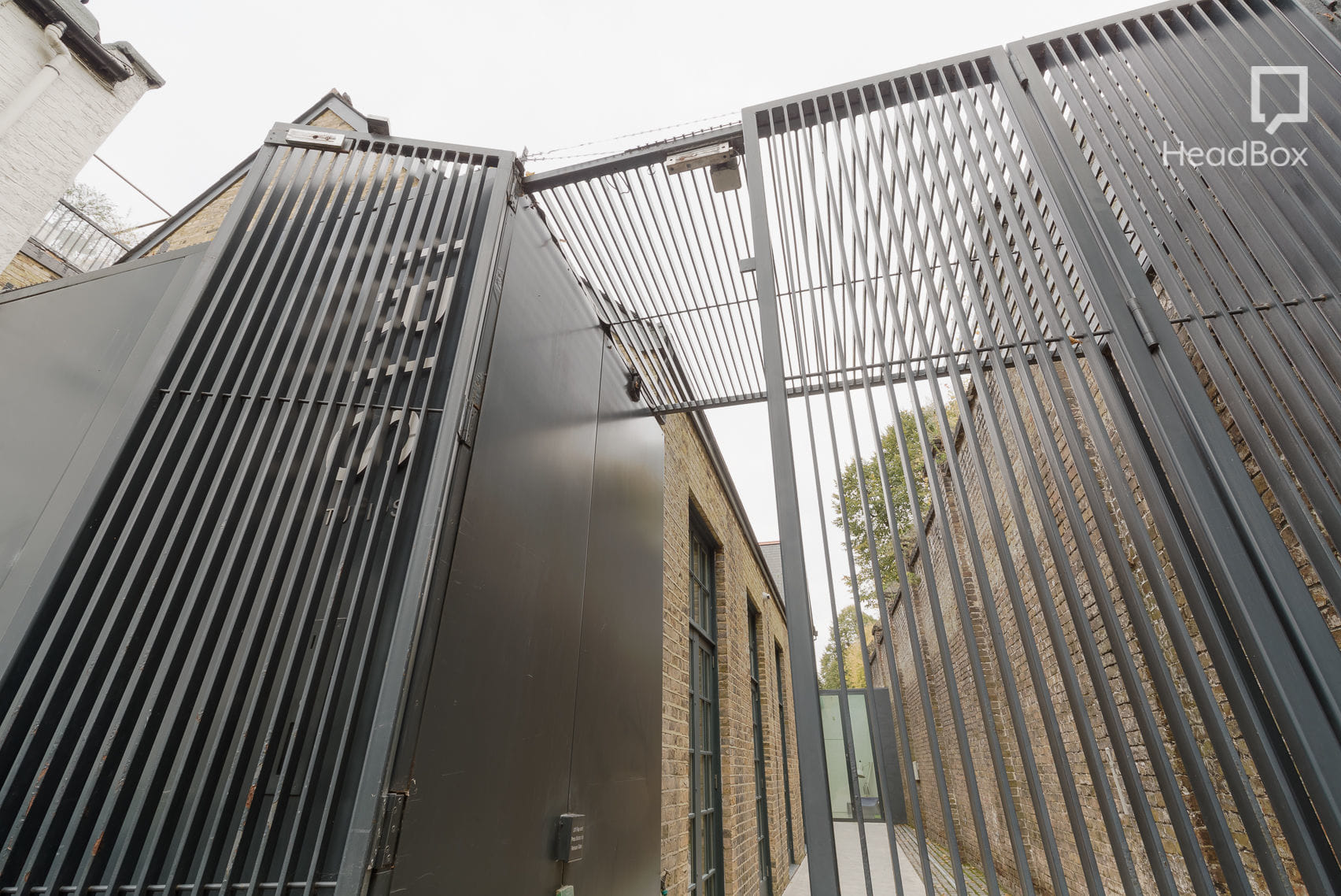 Evening Hire, Studio 2 8