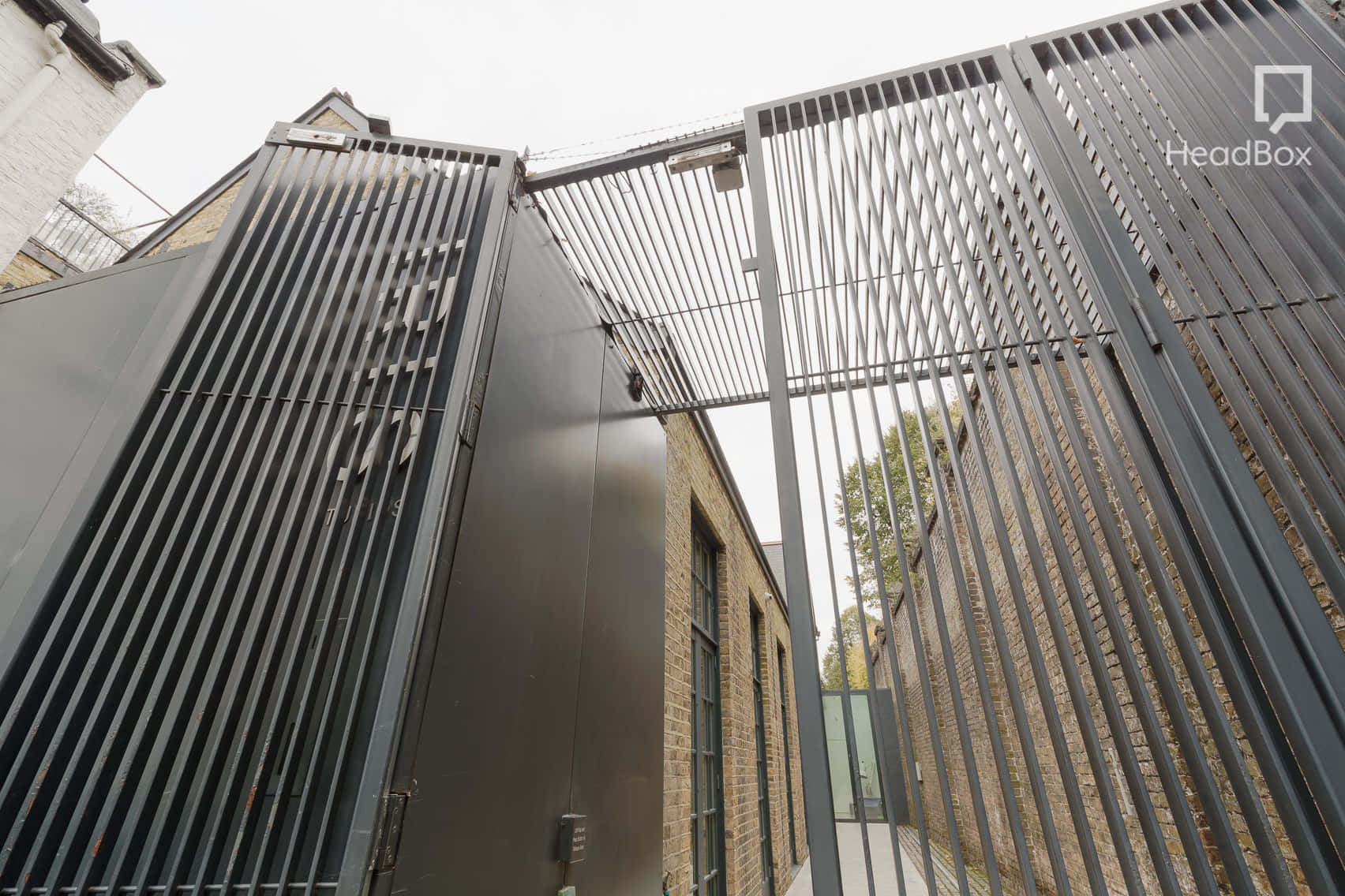 Evening Hire, Studio 2 8