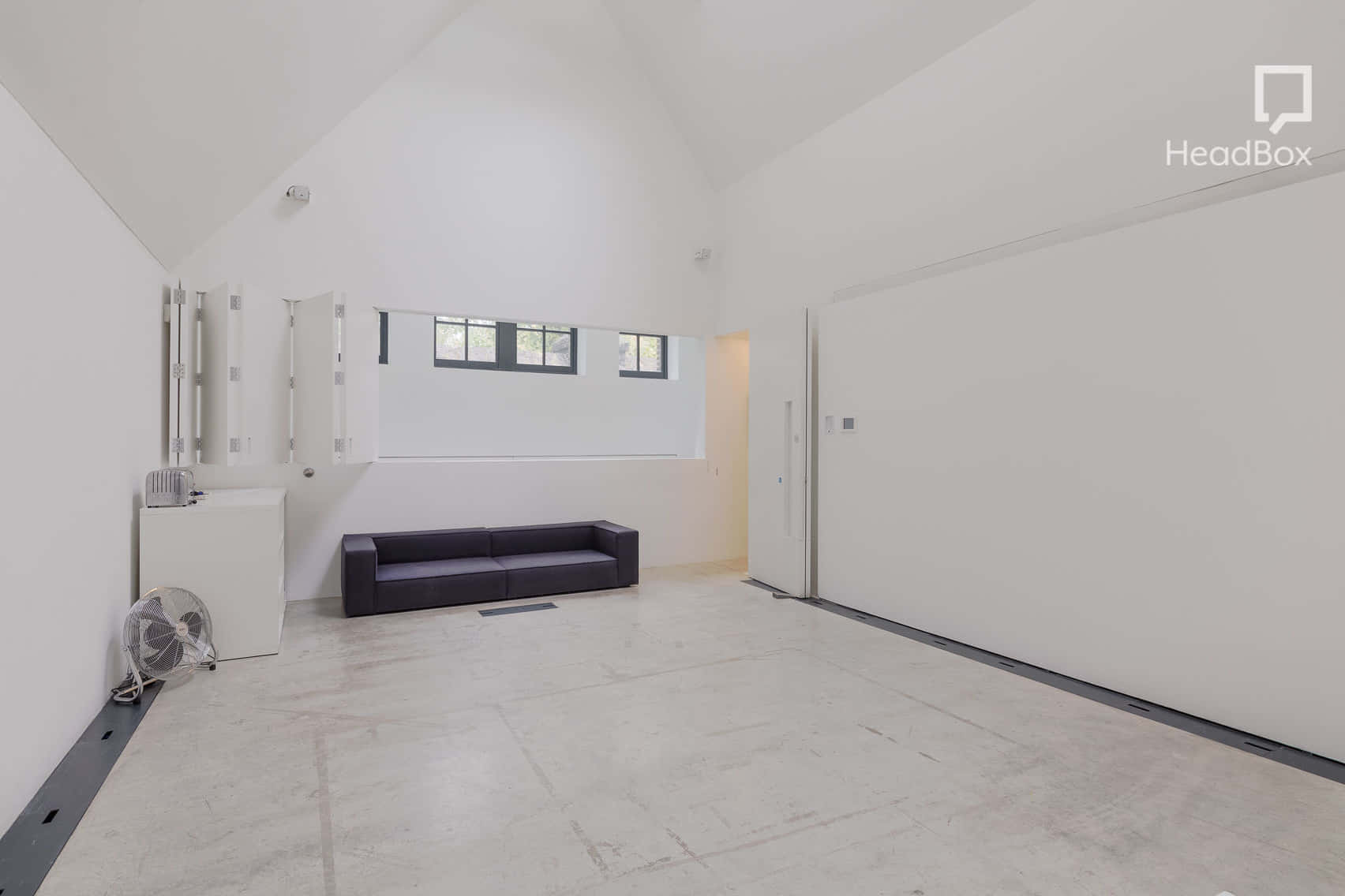 Afternoon Hire, Studio 2 4