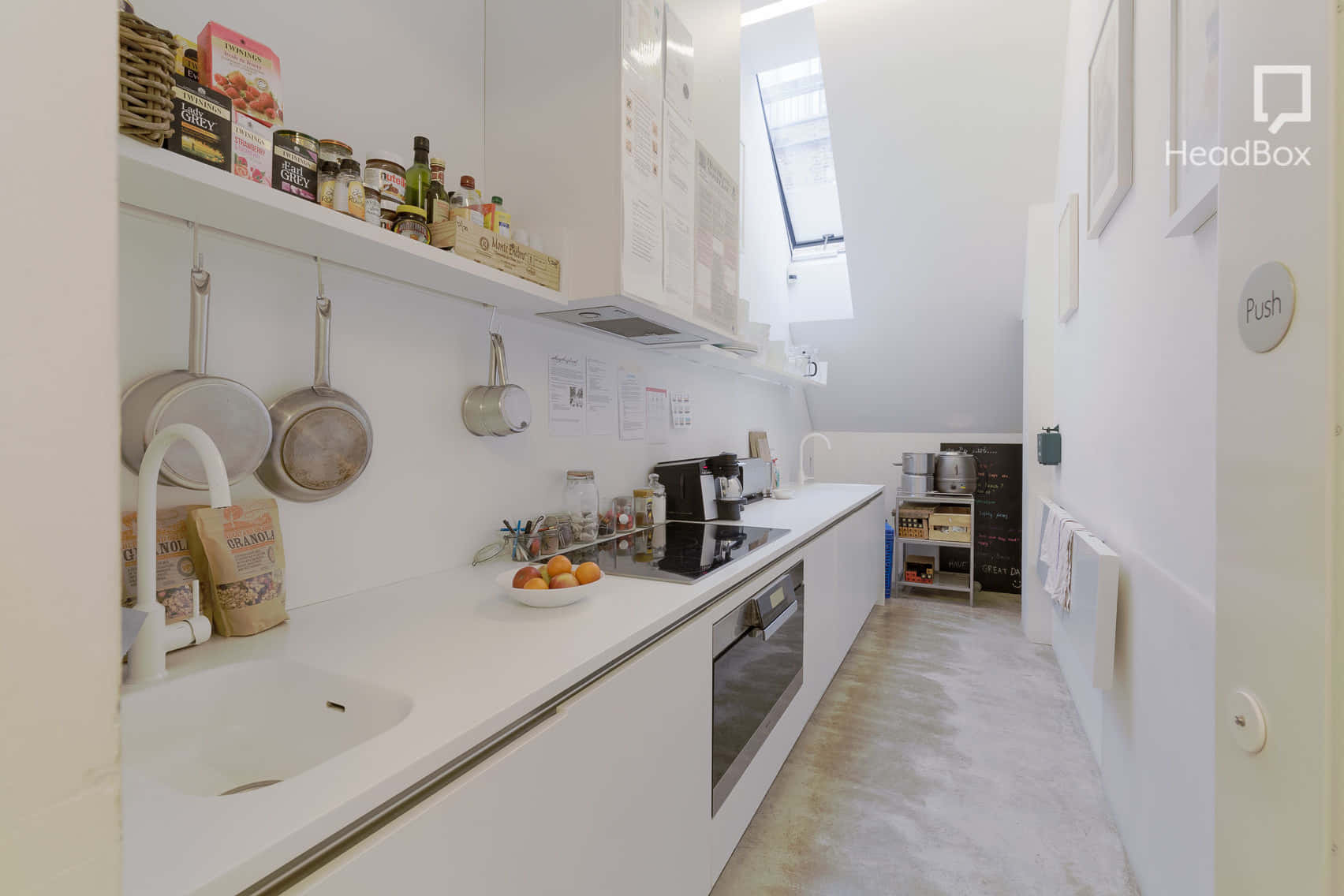 Afternoon Hire, Studio 2 7