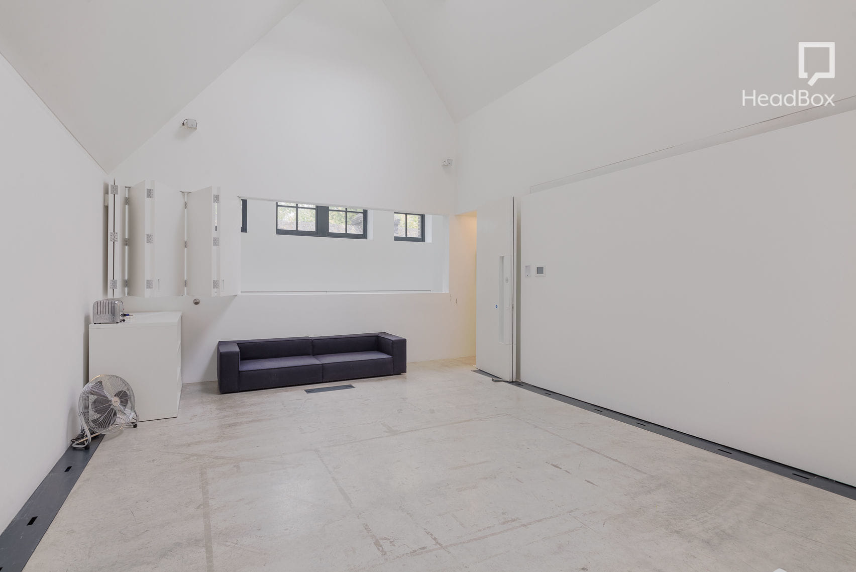 Day Hire, Studio 2 4