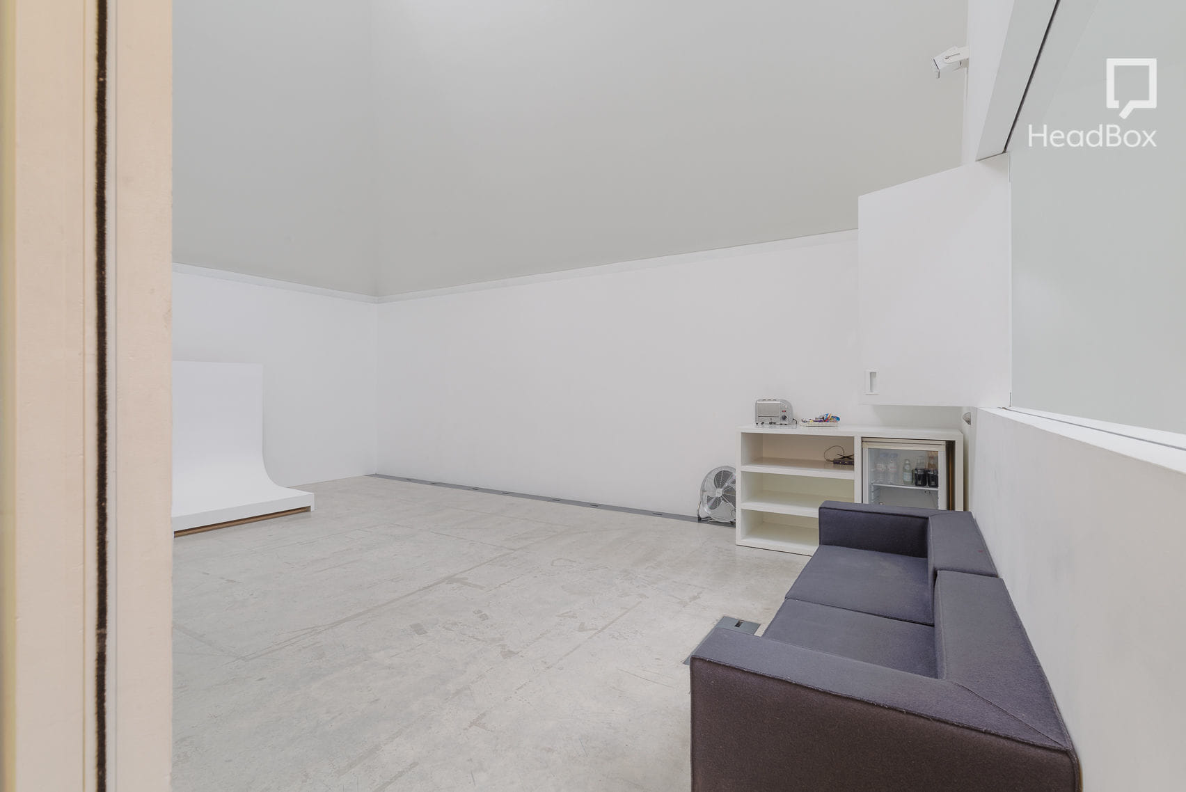 Day Hire, Studio 2 6