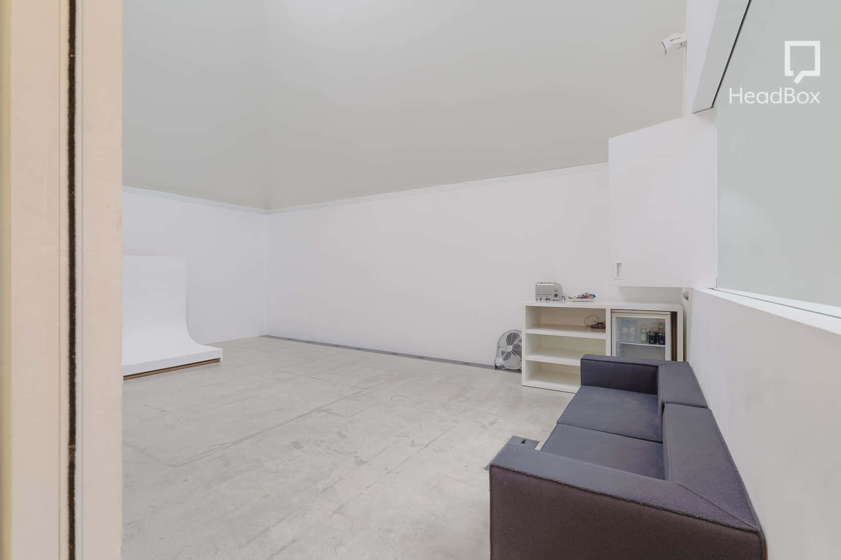 Day Hire, Studio 2 6