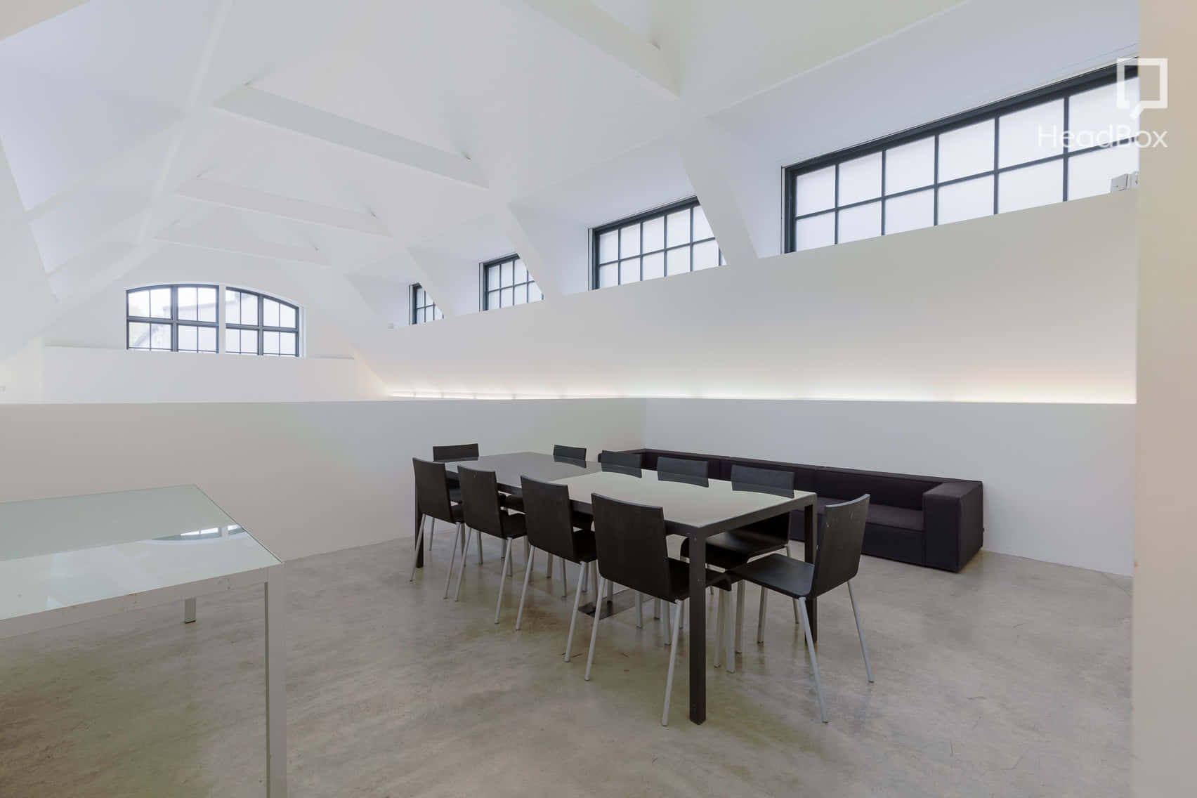 Evening Hire, Studio 1 3