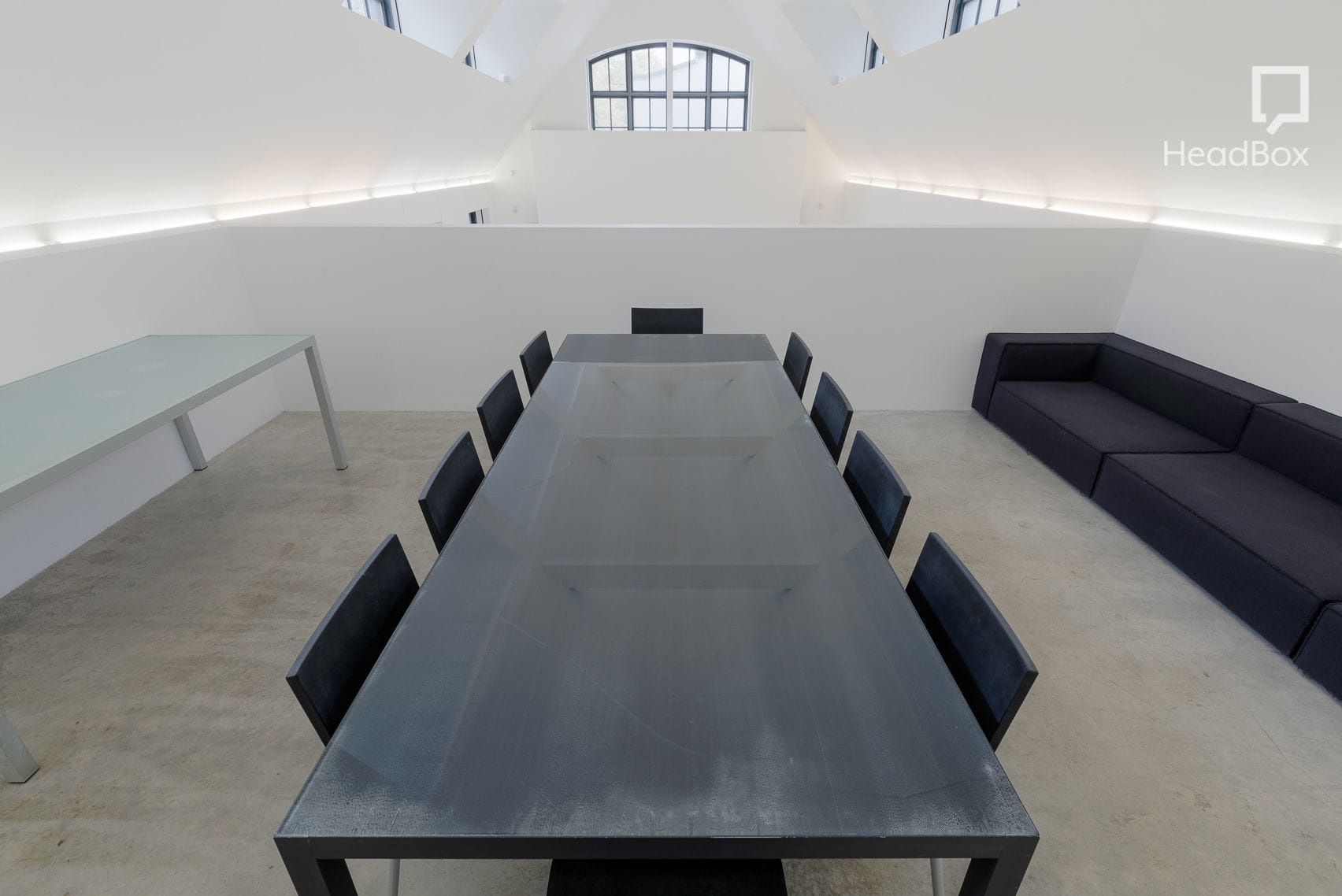 Morning Hire, Studio 1