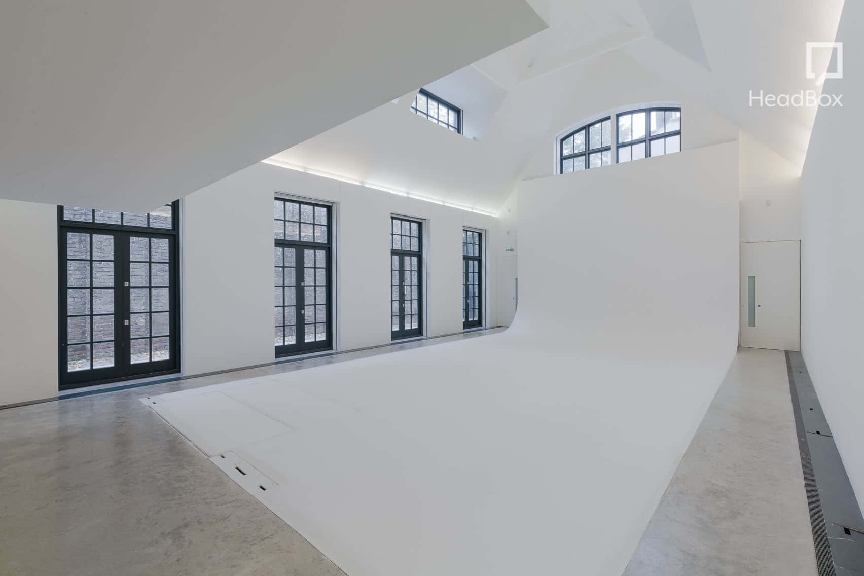 Morning Hire, Studio 1 6